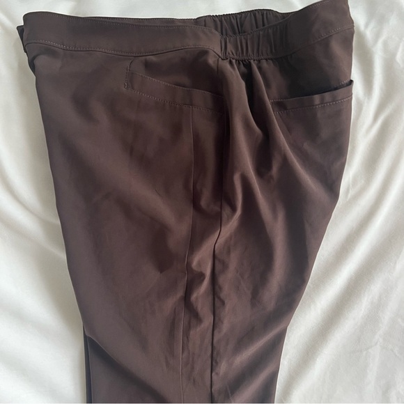 Chico’s Zenergy Neema Side-Button Crop Pants Women’s Size 8 Lightweight Brown - Picture 7 of 12